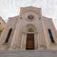 Qui, all�incrocio con via Martiri d�Otranto, si erge la struttura, che si presenta al visitatore con la graziosa facciata neoromanica della sua chiesa costruita nel 1935 su progetto dell�architetto Alberto Casale de Bustis y Figoroa